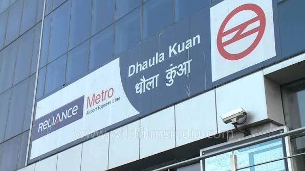 Dhaula Kuan Metro Station