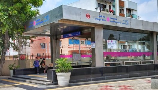 Dabri Mor–Janakpuri South Metro Station Delhi
